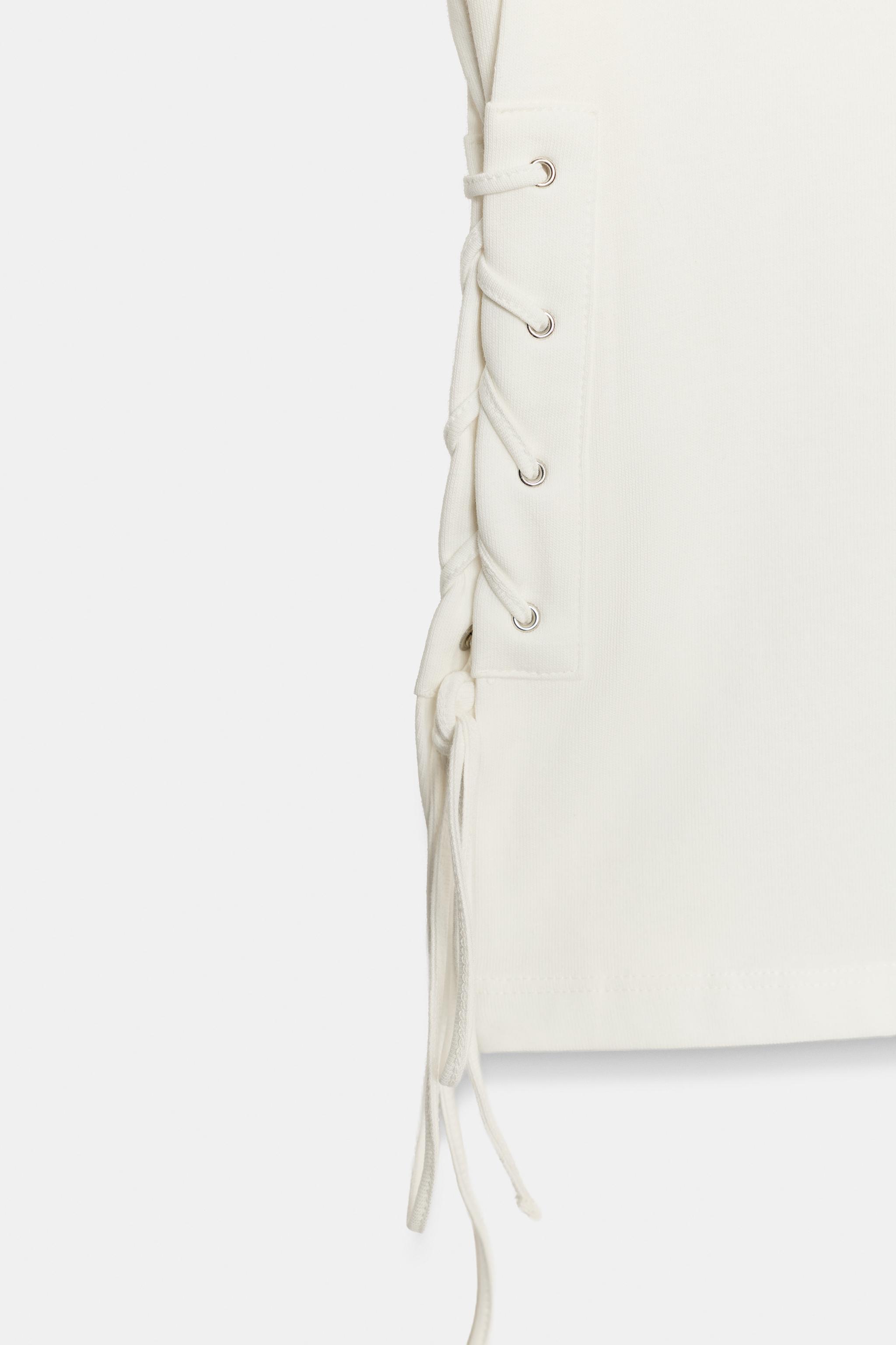 T-SHIRT À LACETS